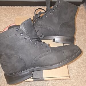 Thursday Boots Black Matte
New Never Worn